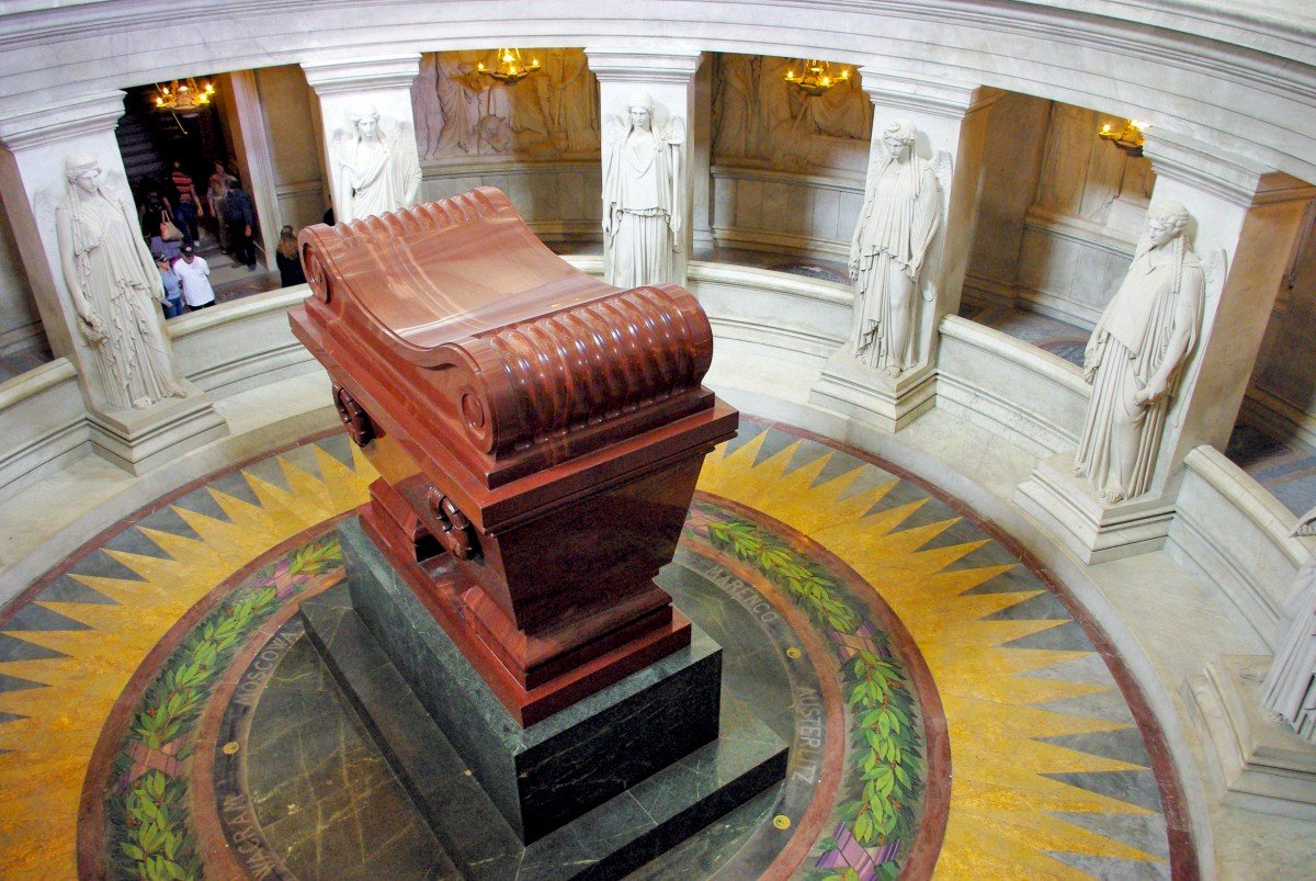 Napoleon's tomb under the Eglise St Louis's golden dome