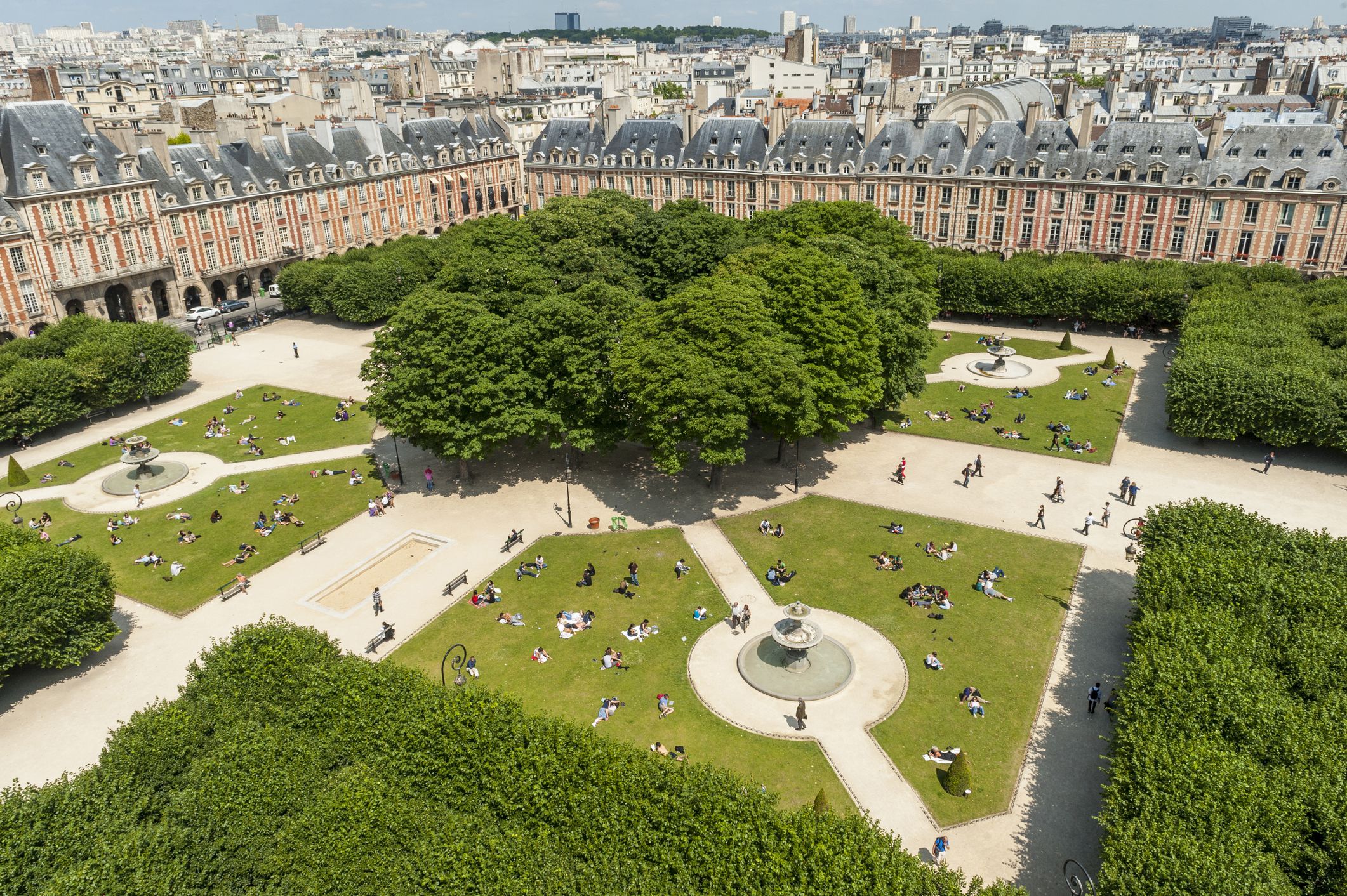 Place des Vosges (formerly Place Royale) - Le Marais